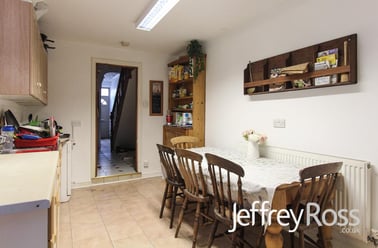 Flora Street, Cathays, Cardiff - Image 3